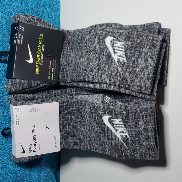 Nike Other - Nike Everyday Plus Cotton Cushioned CREW 4 Pair Socks Large Gray Black NEW